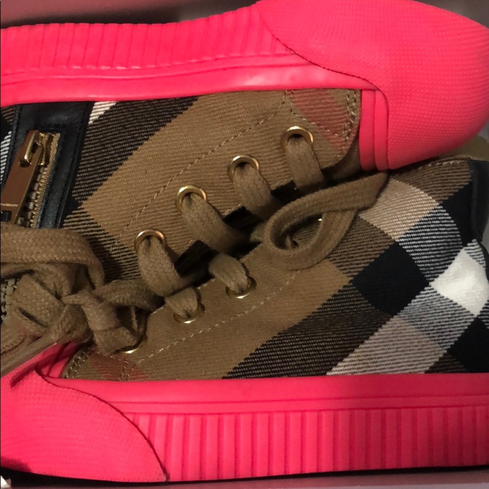 Burberry Kids High Top Sneakers Sz 23 - Picture 3 of 7